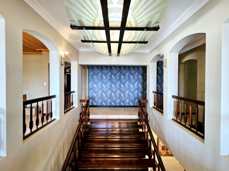 8 Bedroom Property for Sale in Waverley Free State